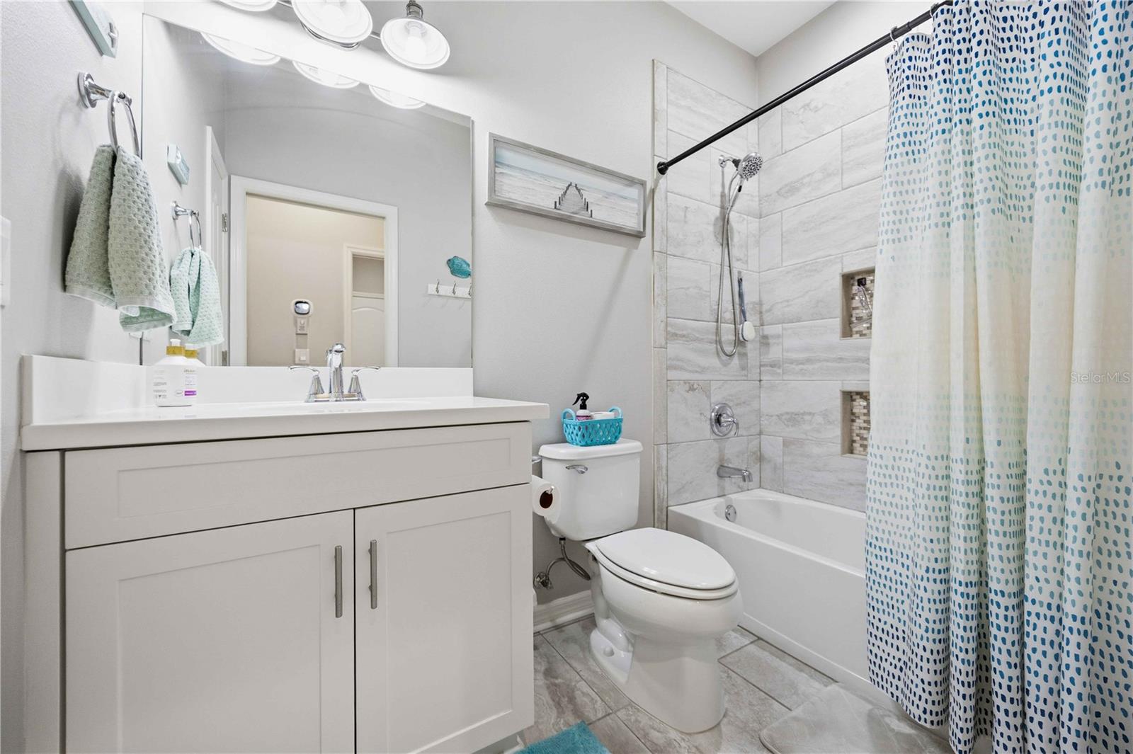 BAY POINT CORR OF - Residential