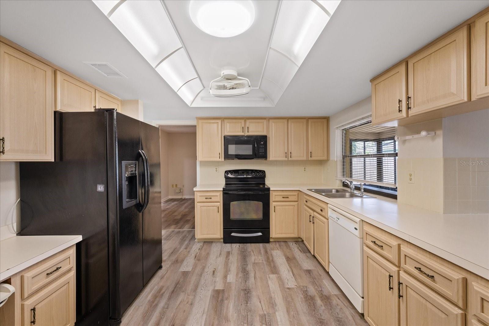 EMBASSY HILLS - Residential