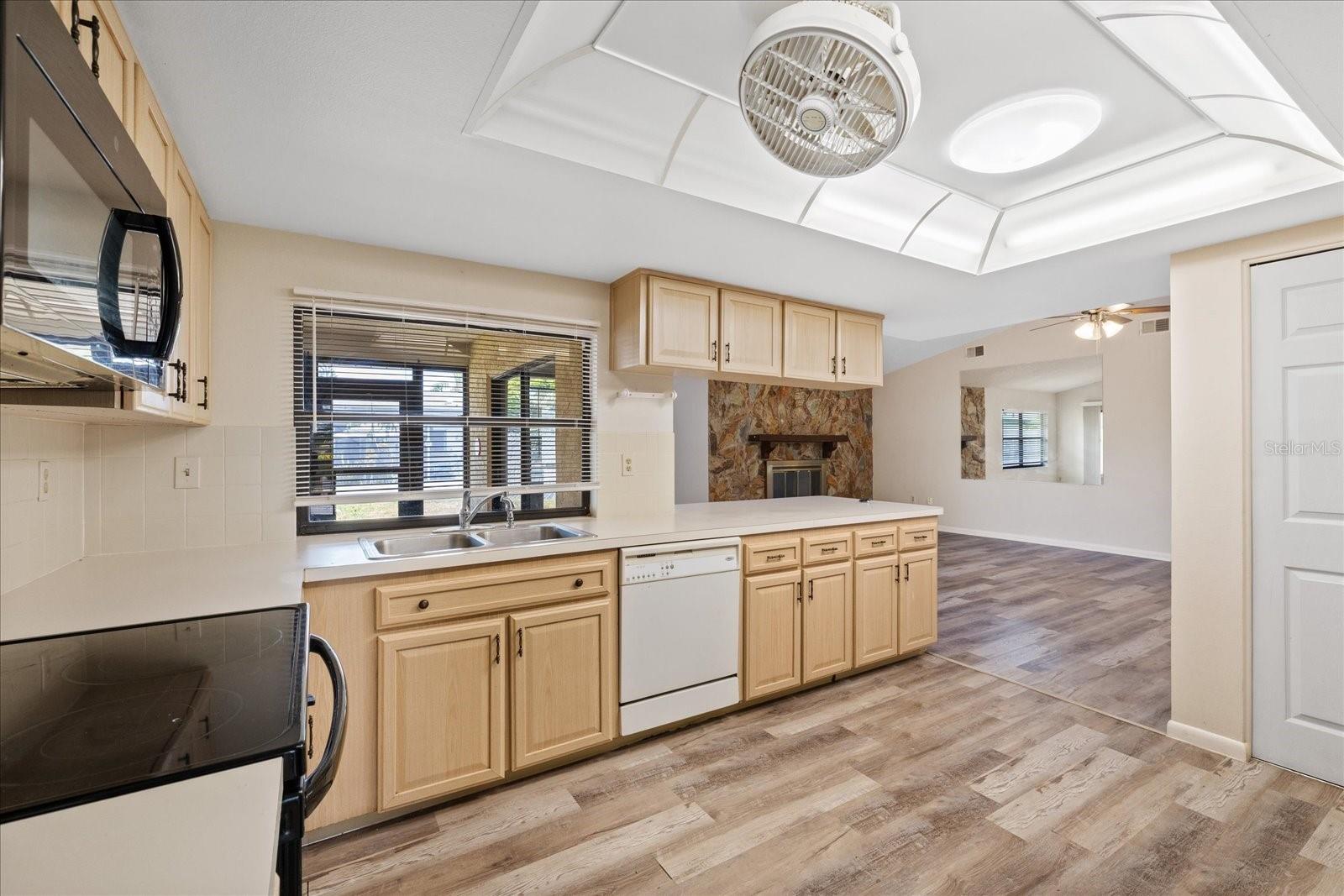EMBASSY HILLS - Residential