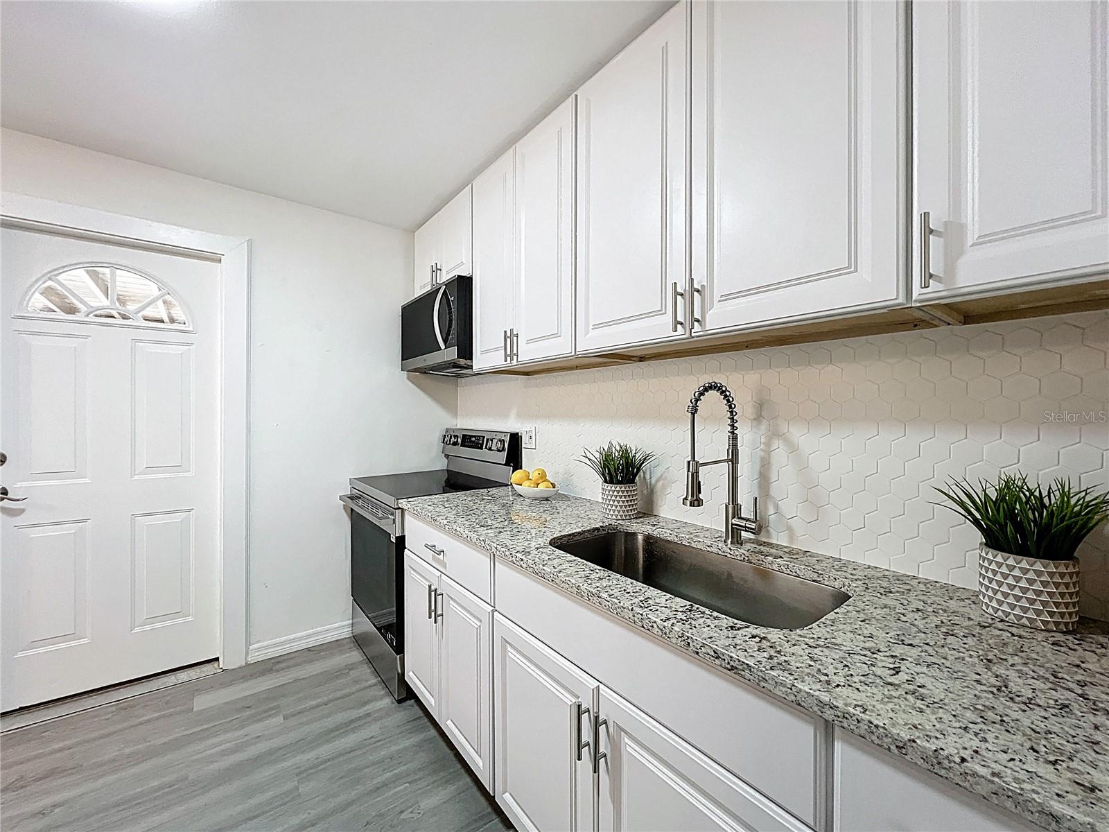 PINEWOOD VILLAS - Residential