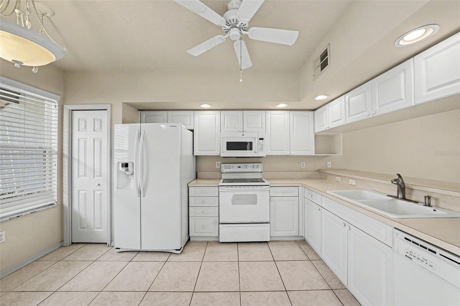 EAST BAY GOLF VILLAS AT WATER VIEW CONDO - Residential
