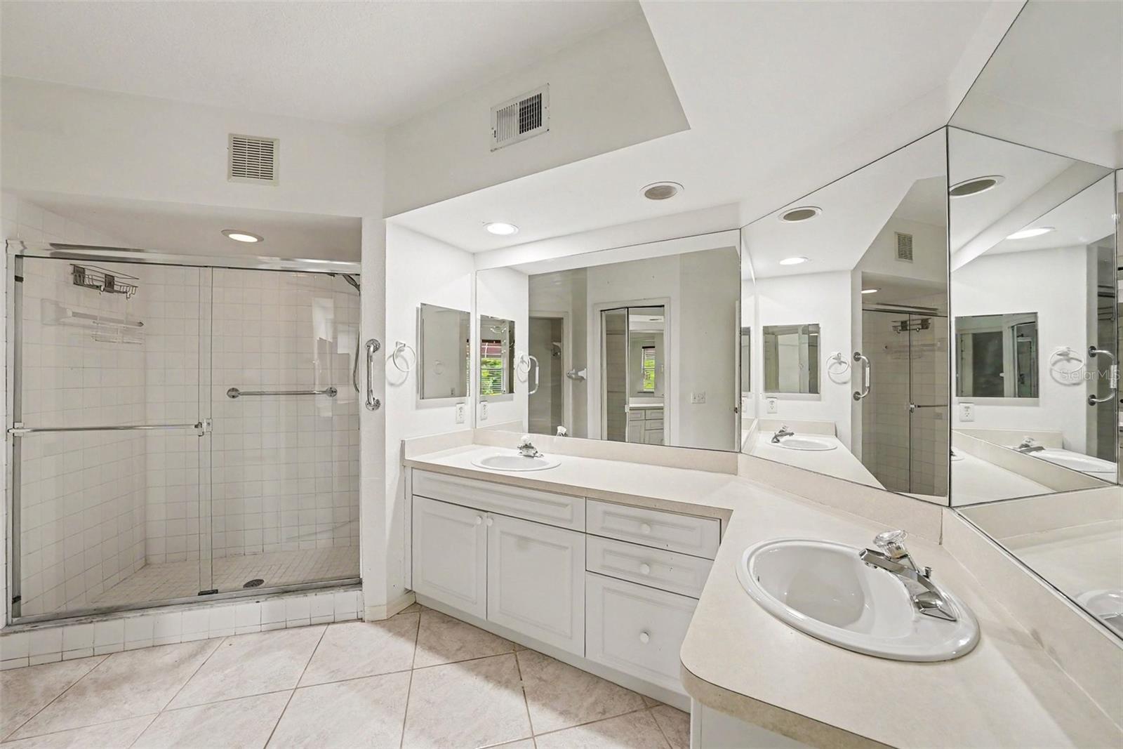 EAST BAY GOLF VILLAS AT WATER VIEW CONDO - Residential