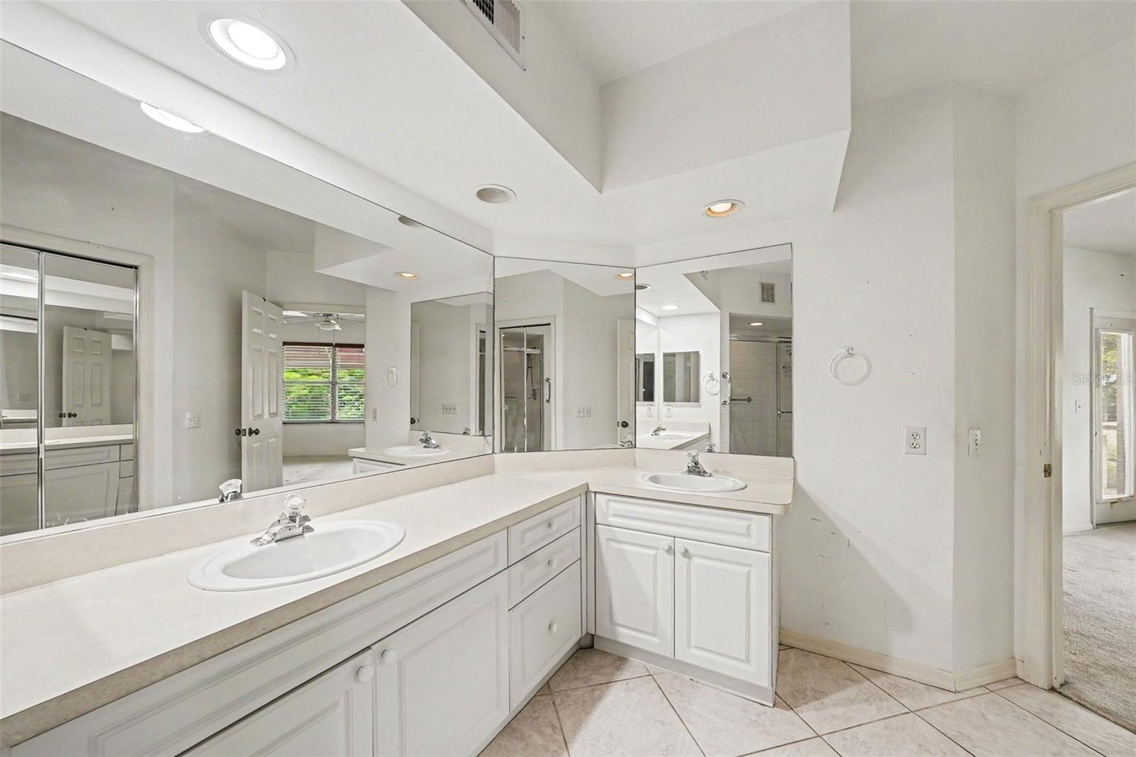 EAST BAY GOLF VILLAS AT WATER VIEW CONDO - Residential