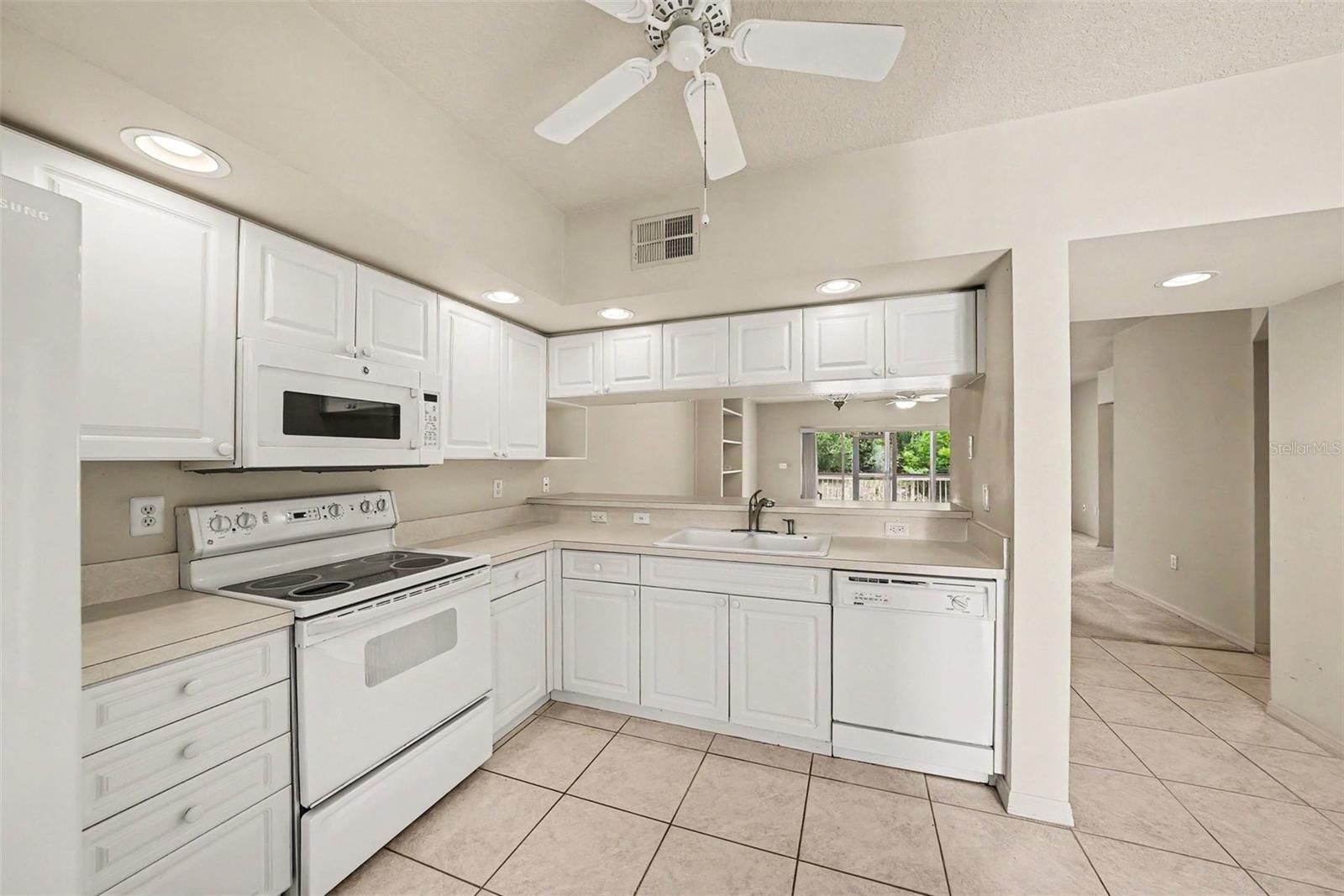 EAST BAY GOLF VILLAS AT WATER VIEW CONDO - Residential