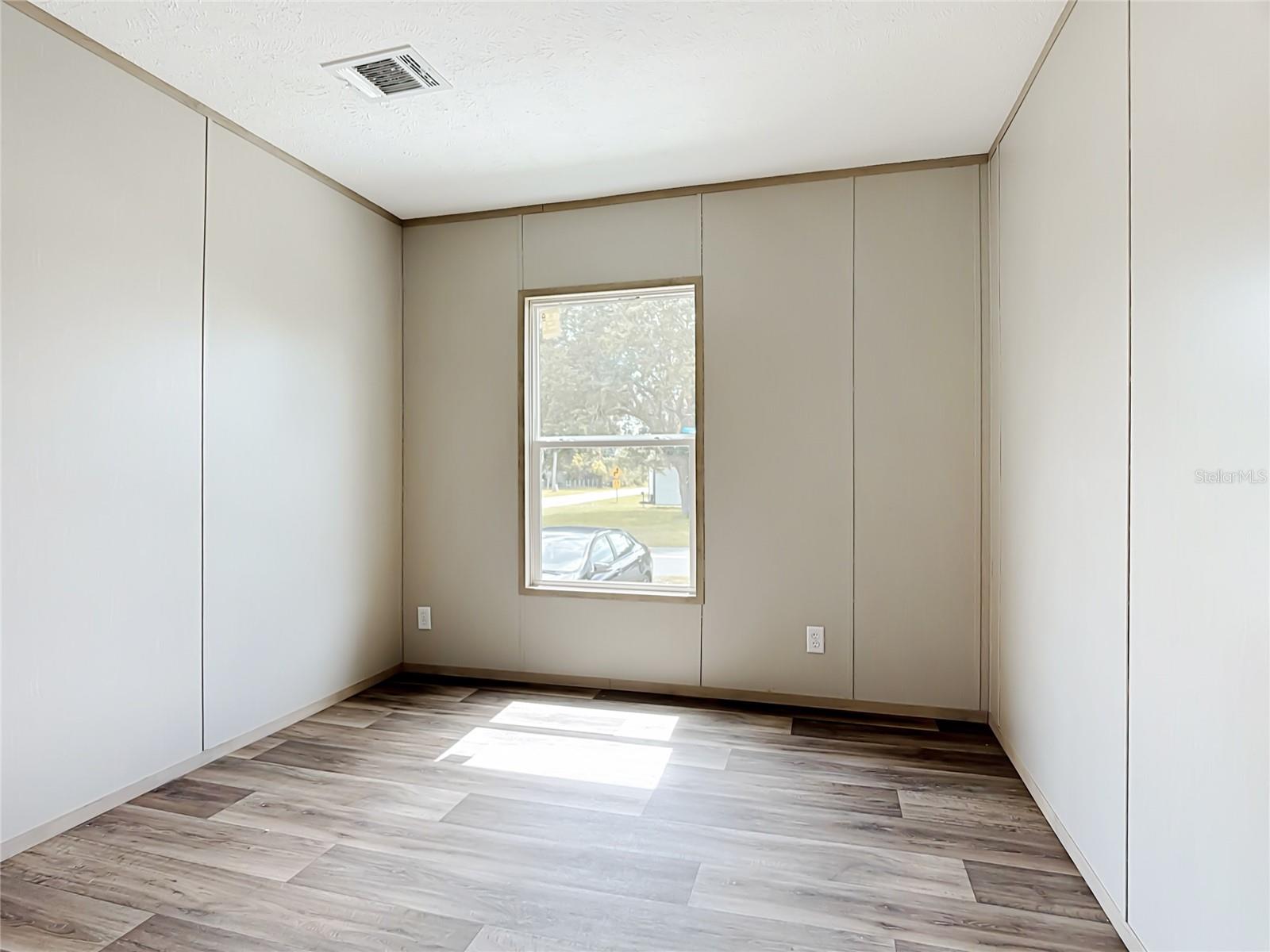 PINE GROVE PARK - Residential