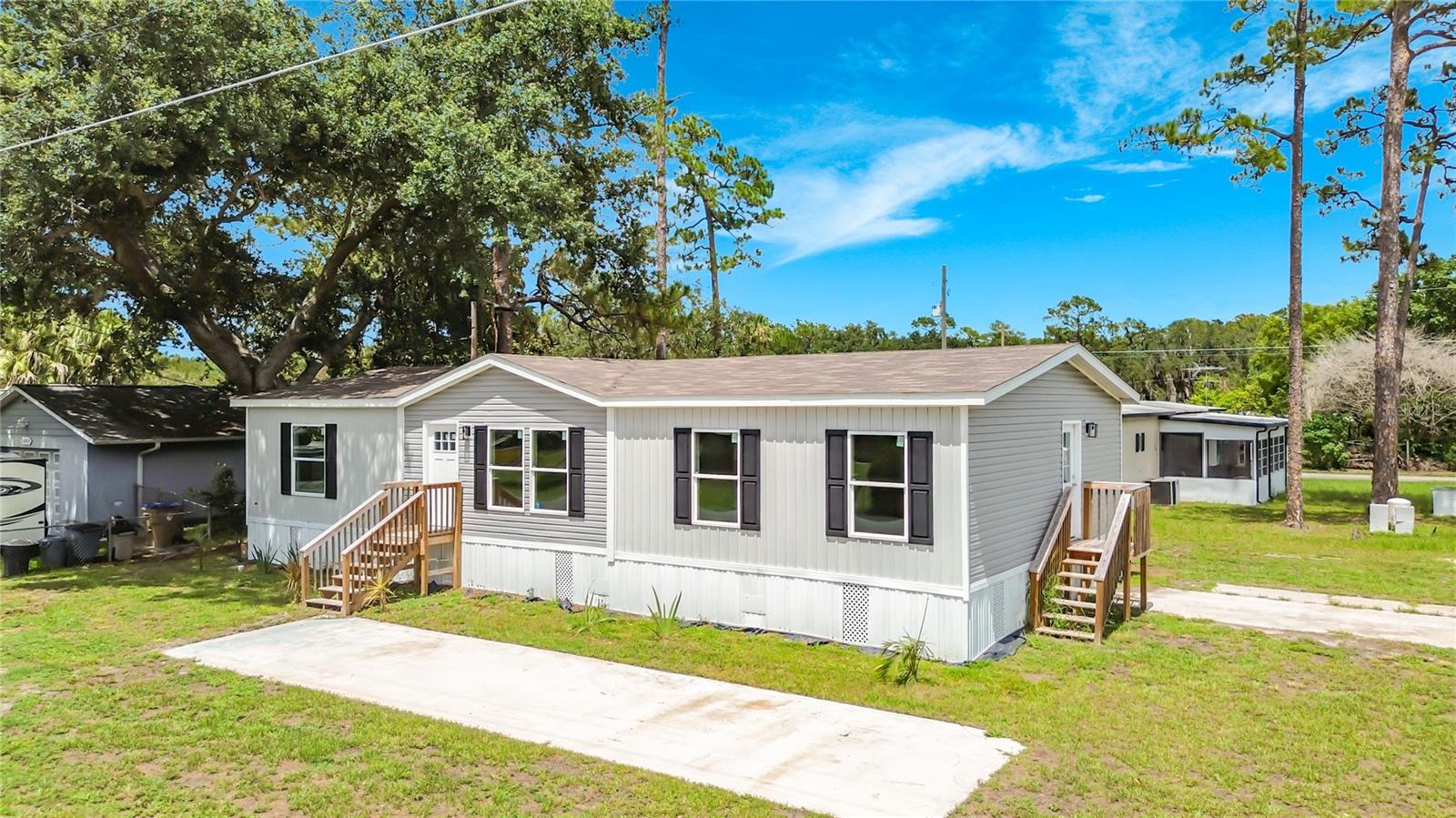PINE GROVE PARK - Residential