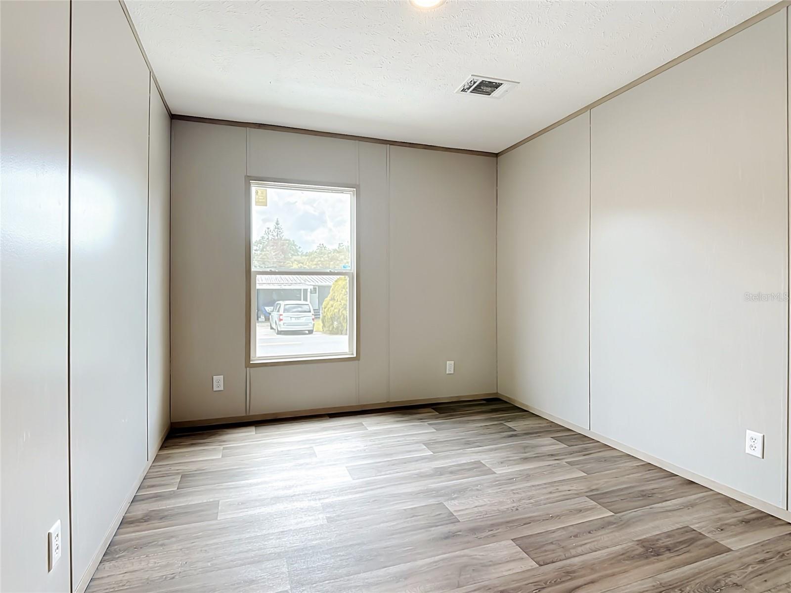 PINE GROVE PARK - Residential