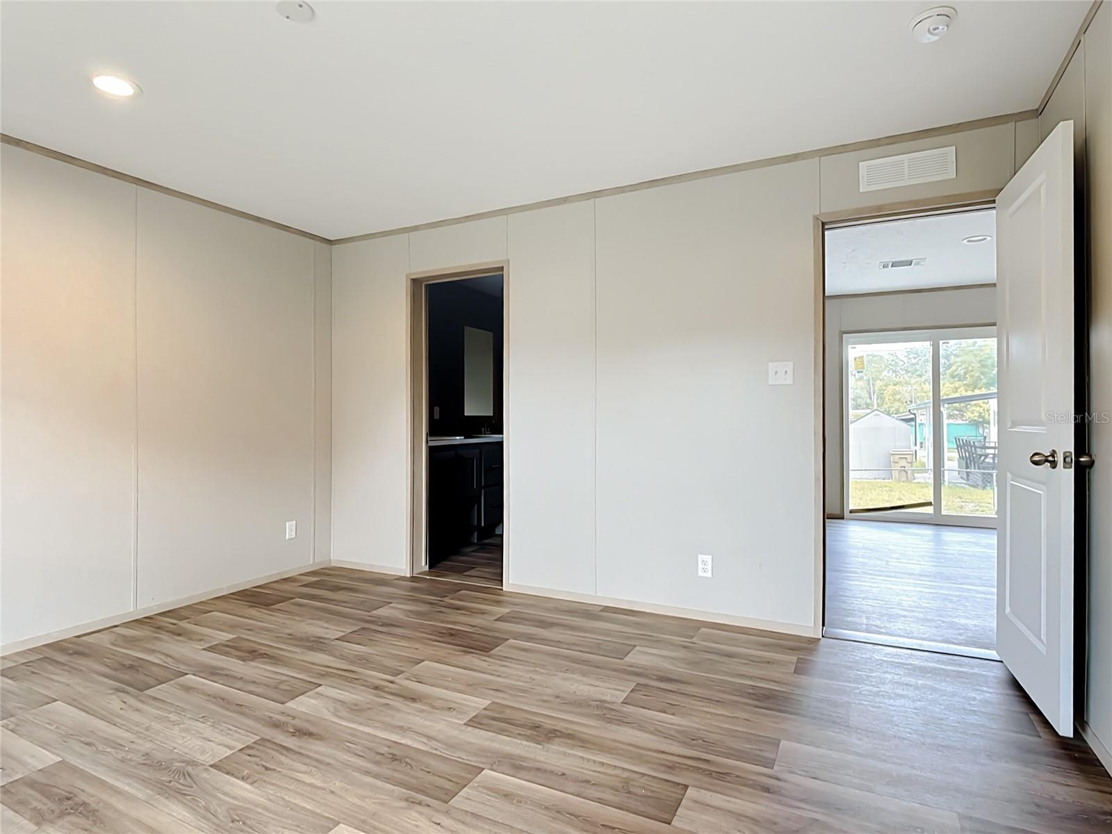 PINE GROVE PARK - Residential