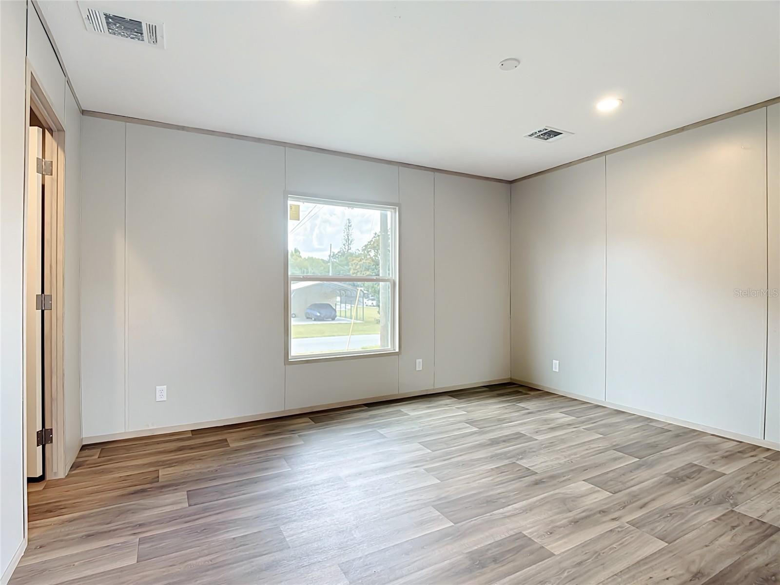 PINE GROVE PARK - Residential