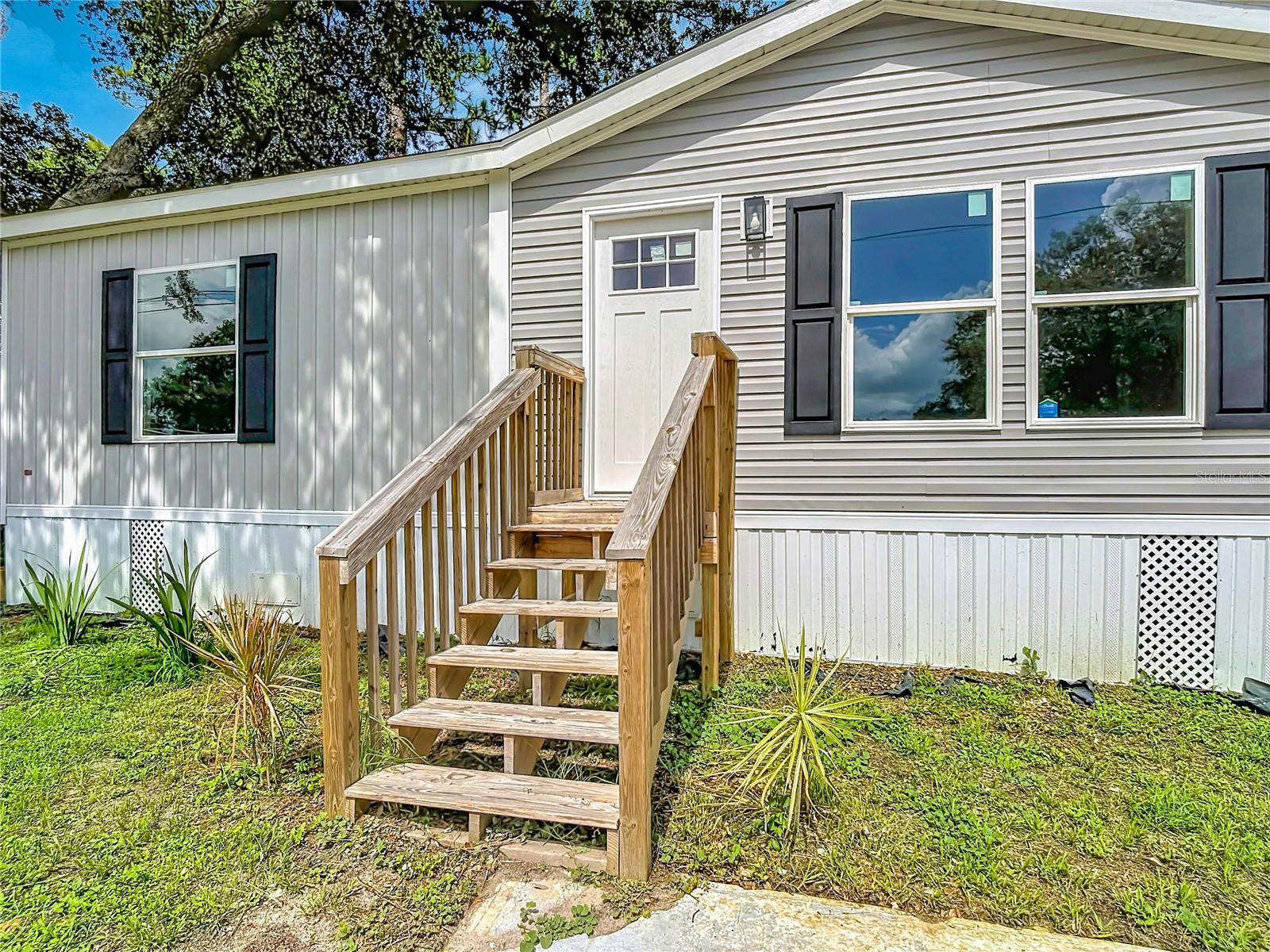 PINE GROVE PARK - Residential