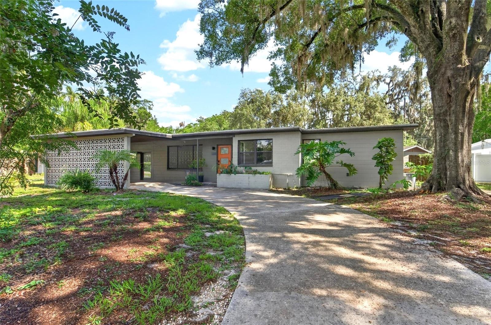 TEMPLE TERRACE RIVERSIDE - Residential