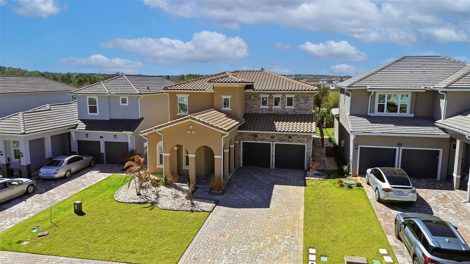 BELLA COLLINA WEST SUB - Residential