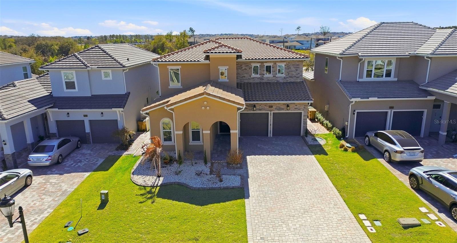 BELLA COLLINA WEST SUB - Residential