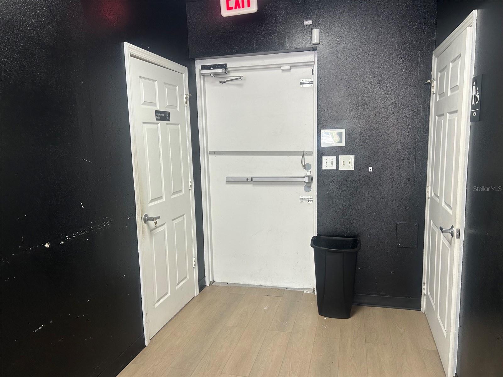 IRLO O BRONSONS SUB - Commercial Lease