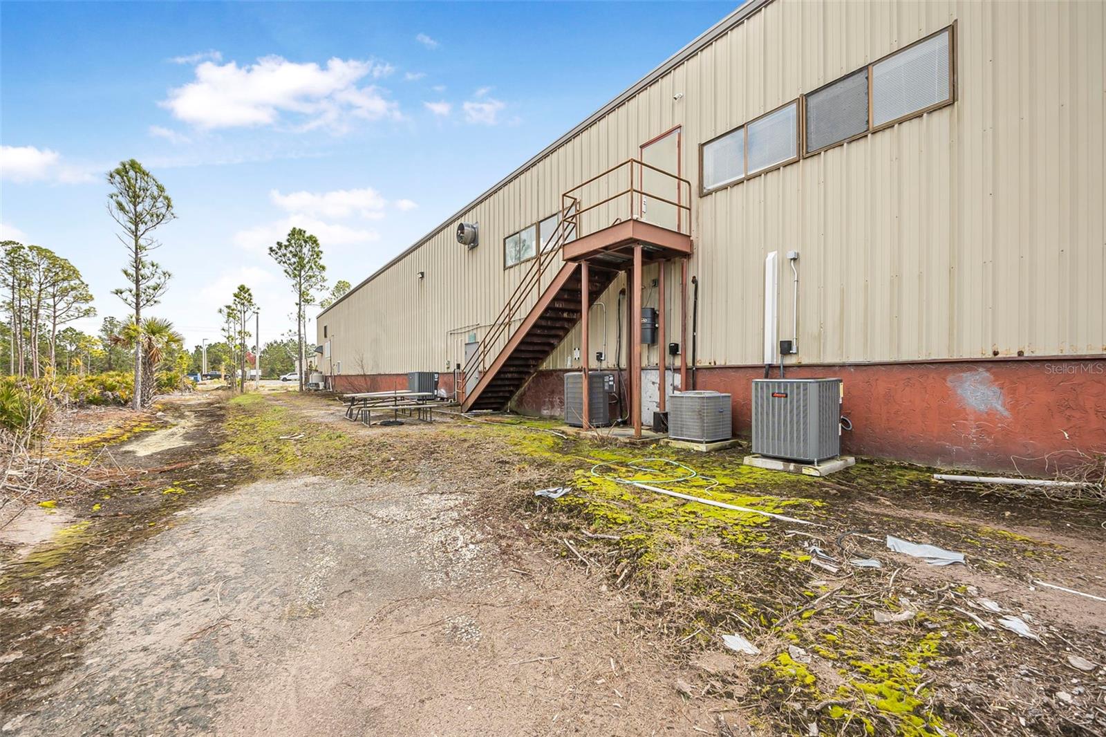 INDUSTRIAL PARK - Commercial Sale