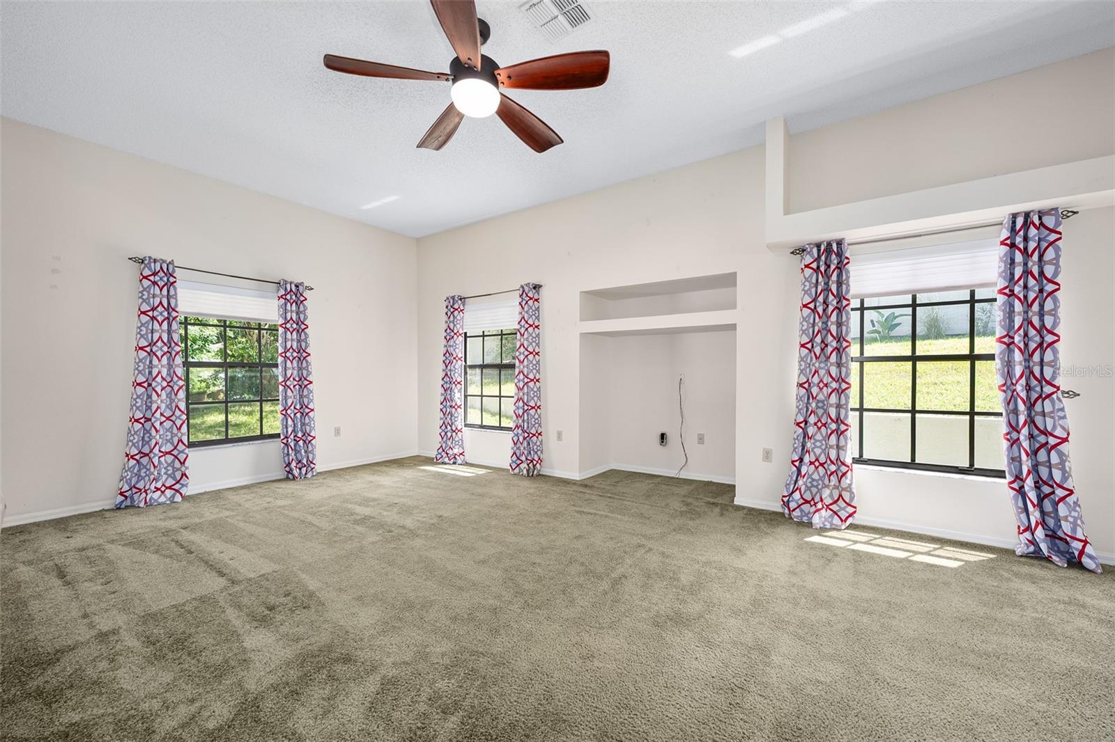 DELTONA LAKES UNIT 03 - Residential
