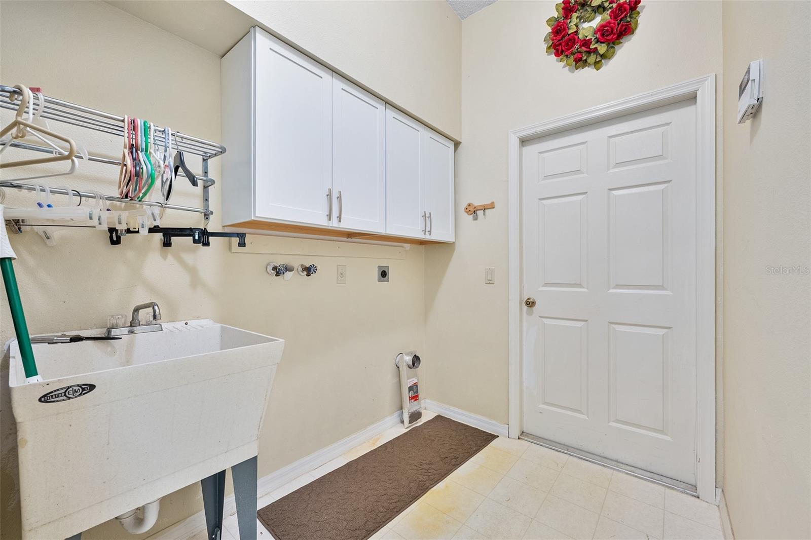 DELTONA LAKES UNIT 03 - Residential