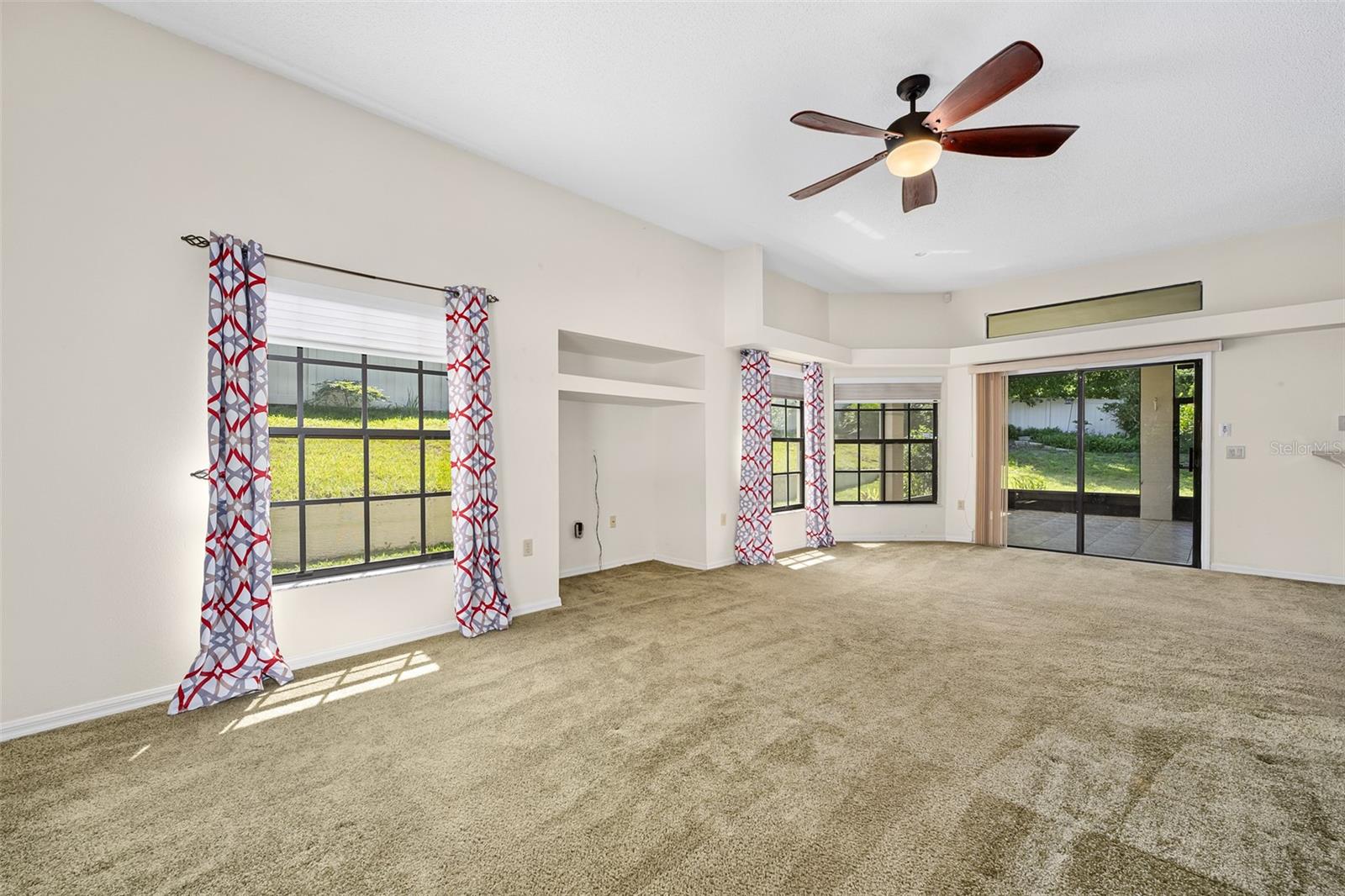 DELTONA LAKES UNIT 03 - Residential