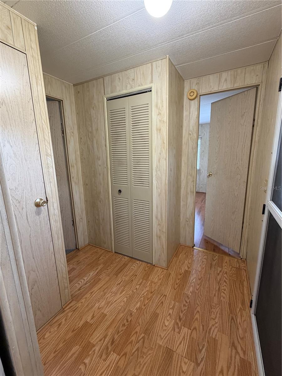 WATER WHEEL ADULT MOBILE HOME - Residential