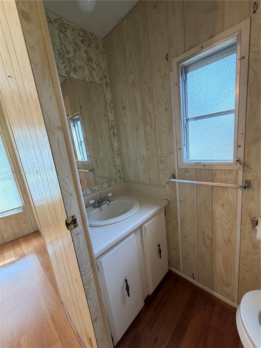 WATER WHEEL ADULT MOBILE HOME - Residential