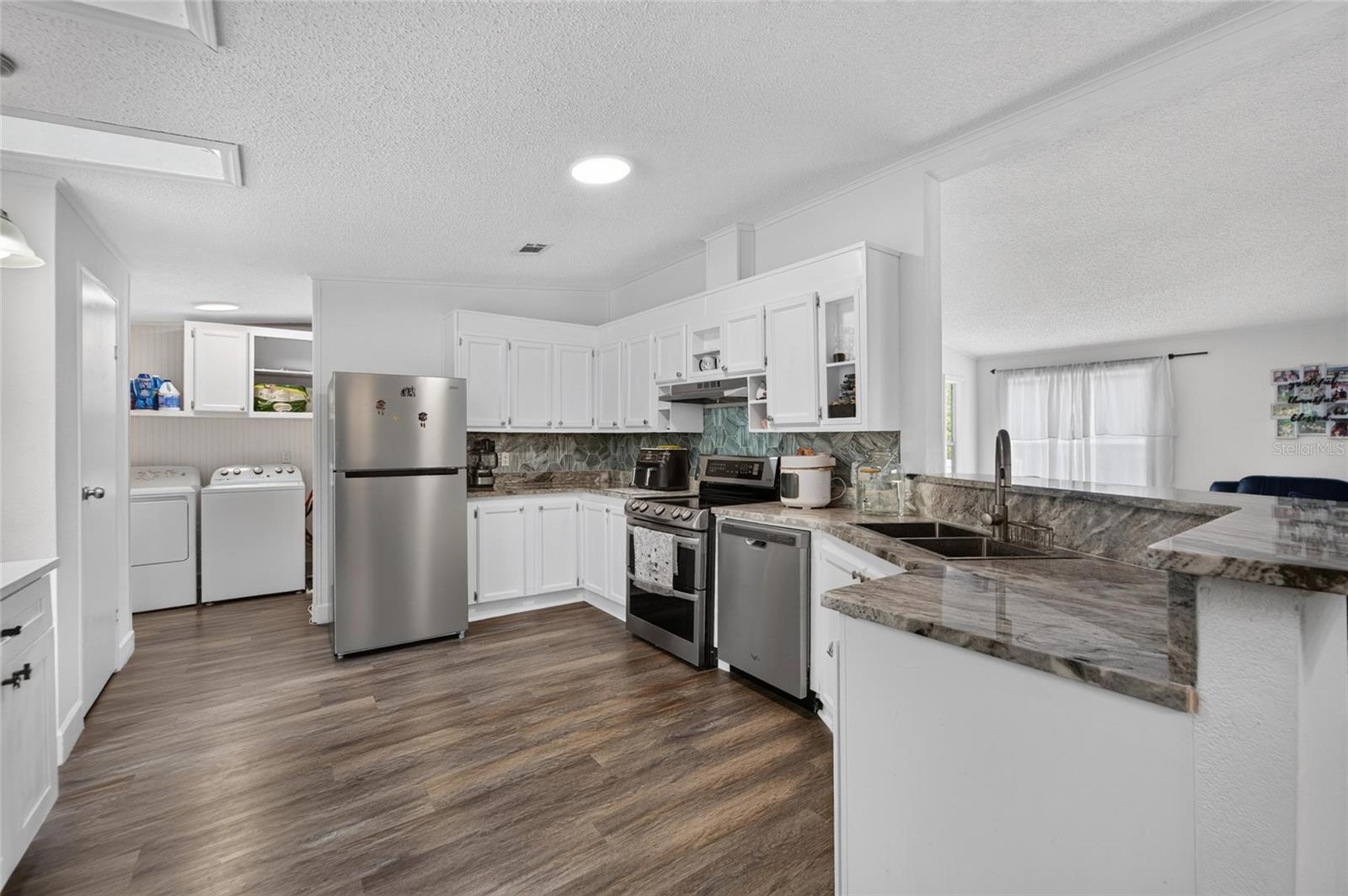 MOON LAKE ESTATES - Residential