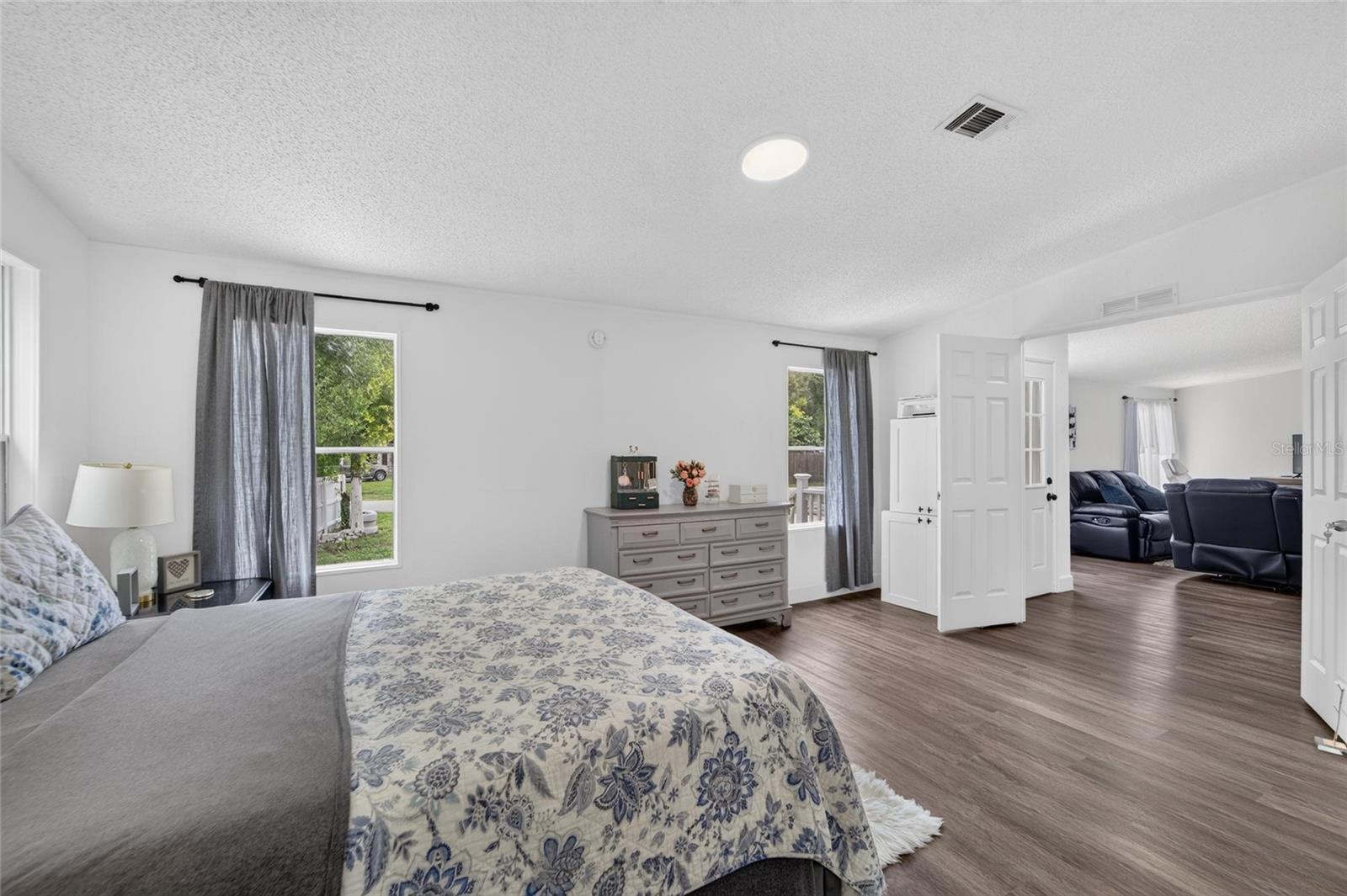 MOON LAKE ESTATES - Residential