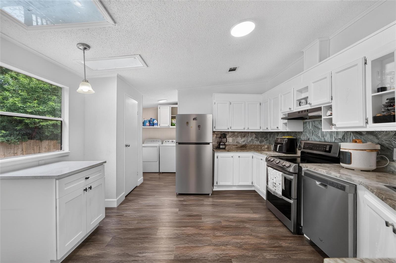 MOON LAKE ESTATES - Residential