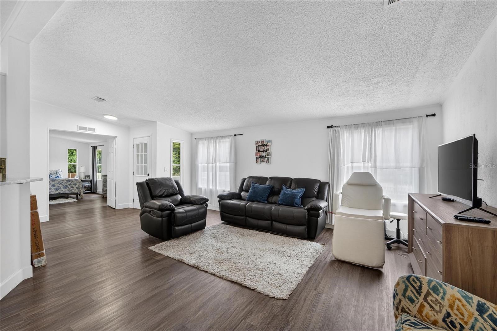 MOON LAKE ESTATES - Residential