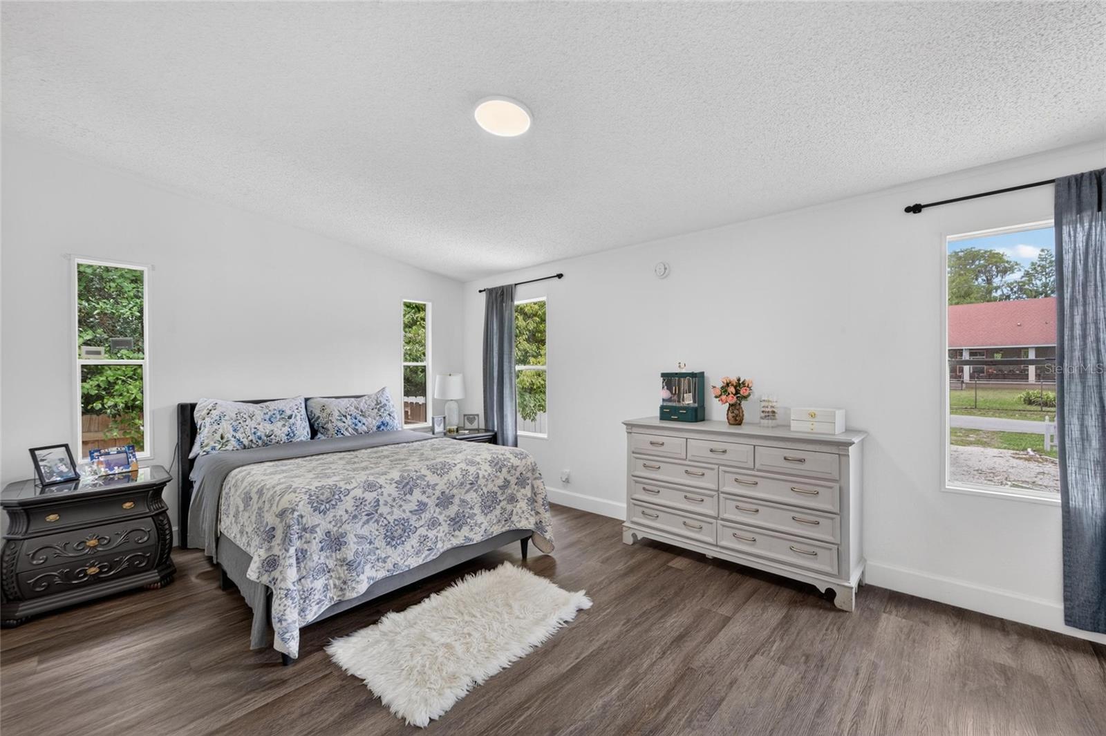 MOON LAKE ESTATES - Residential