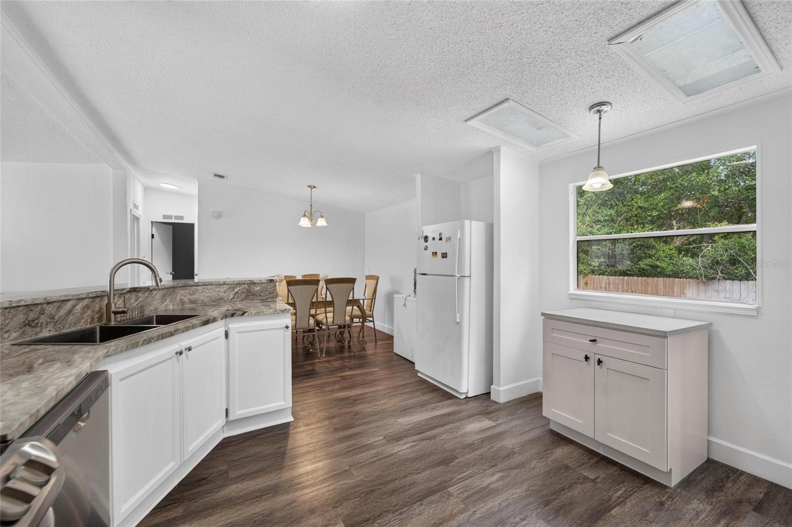MOON LAKE ESTATES - Residential