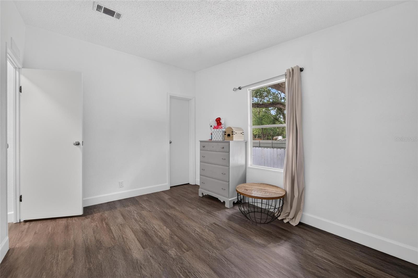 MOON LAKE ESTATES - Residential