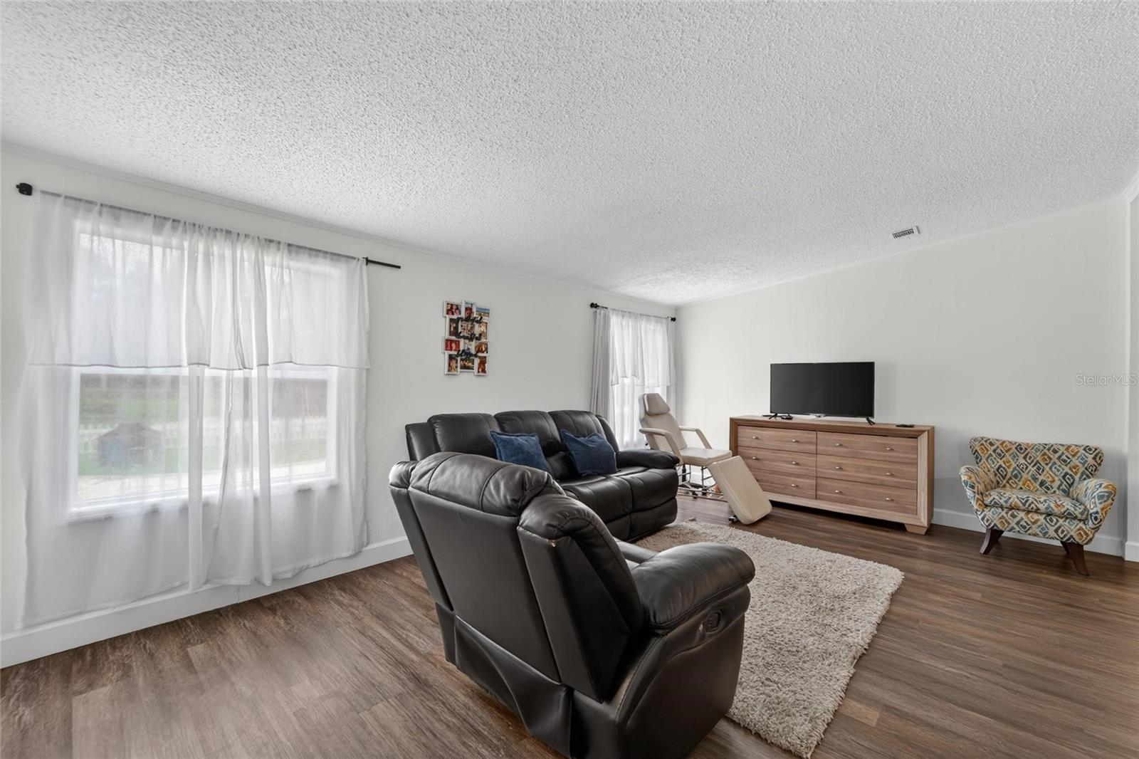MOON LAKE ESTATES - Residential