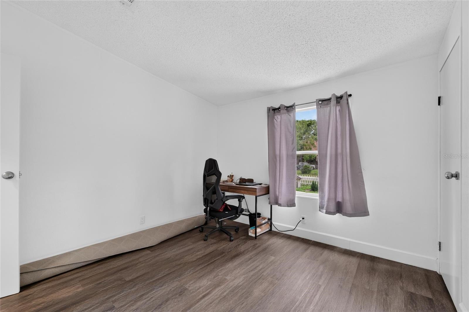 MOON LAKE ESTATES - Residential