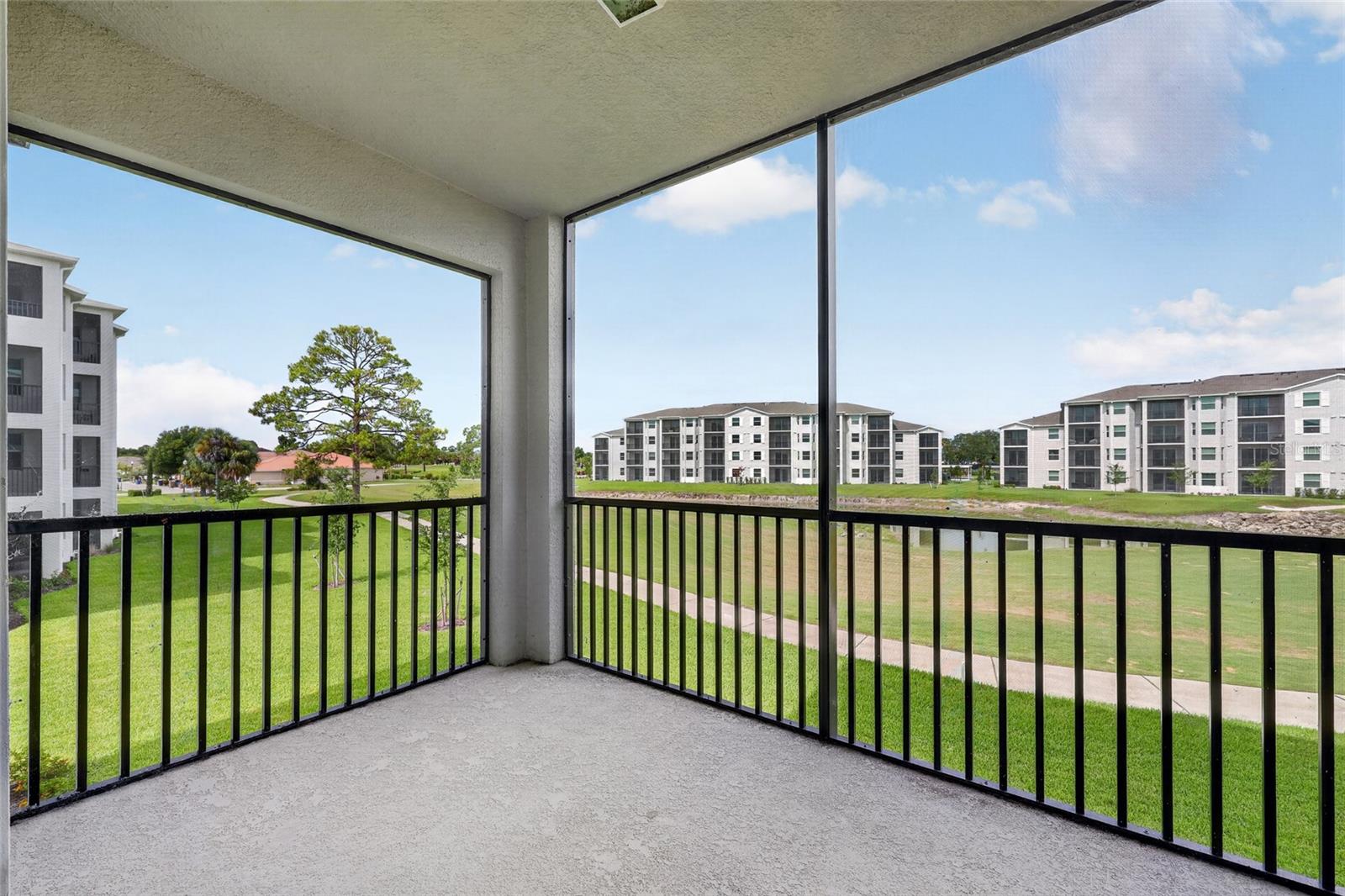 TERRACE 2/IBIS LNDG PH I BLDG - Residential