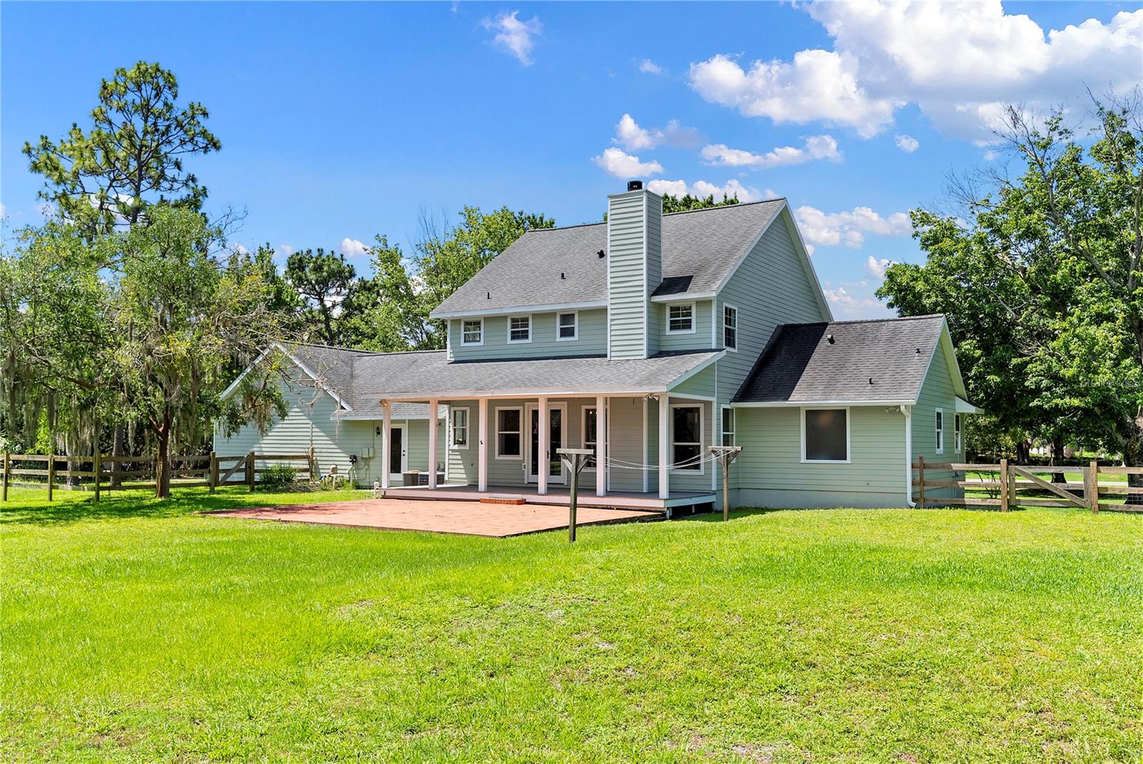 KILLALOE BY THE LAKE - Residential