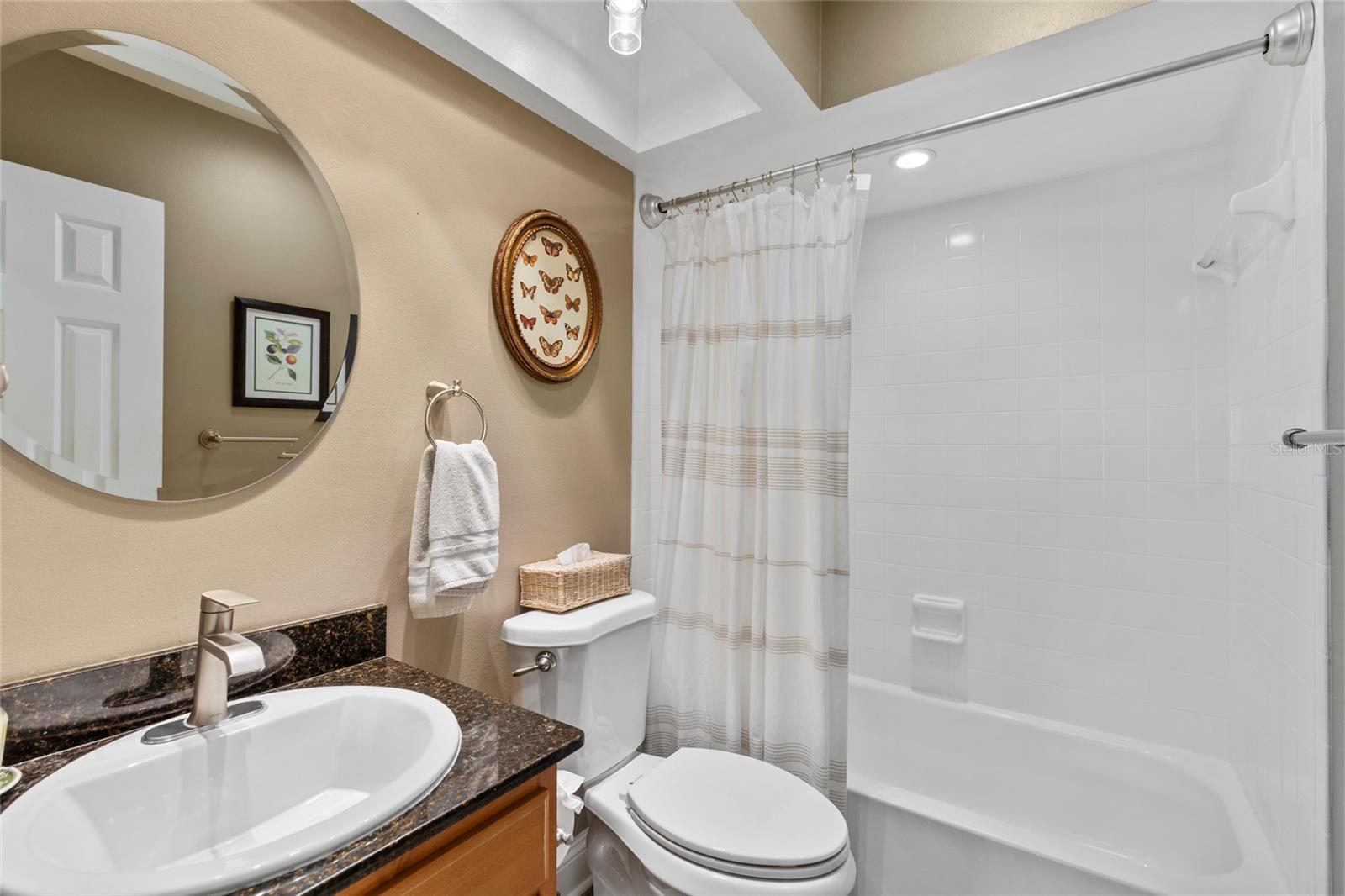 SWEETWATER OAKS II A CONDOMINI - Residential