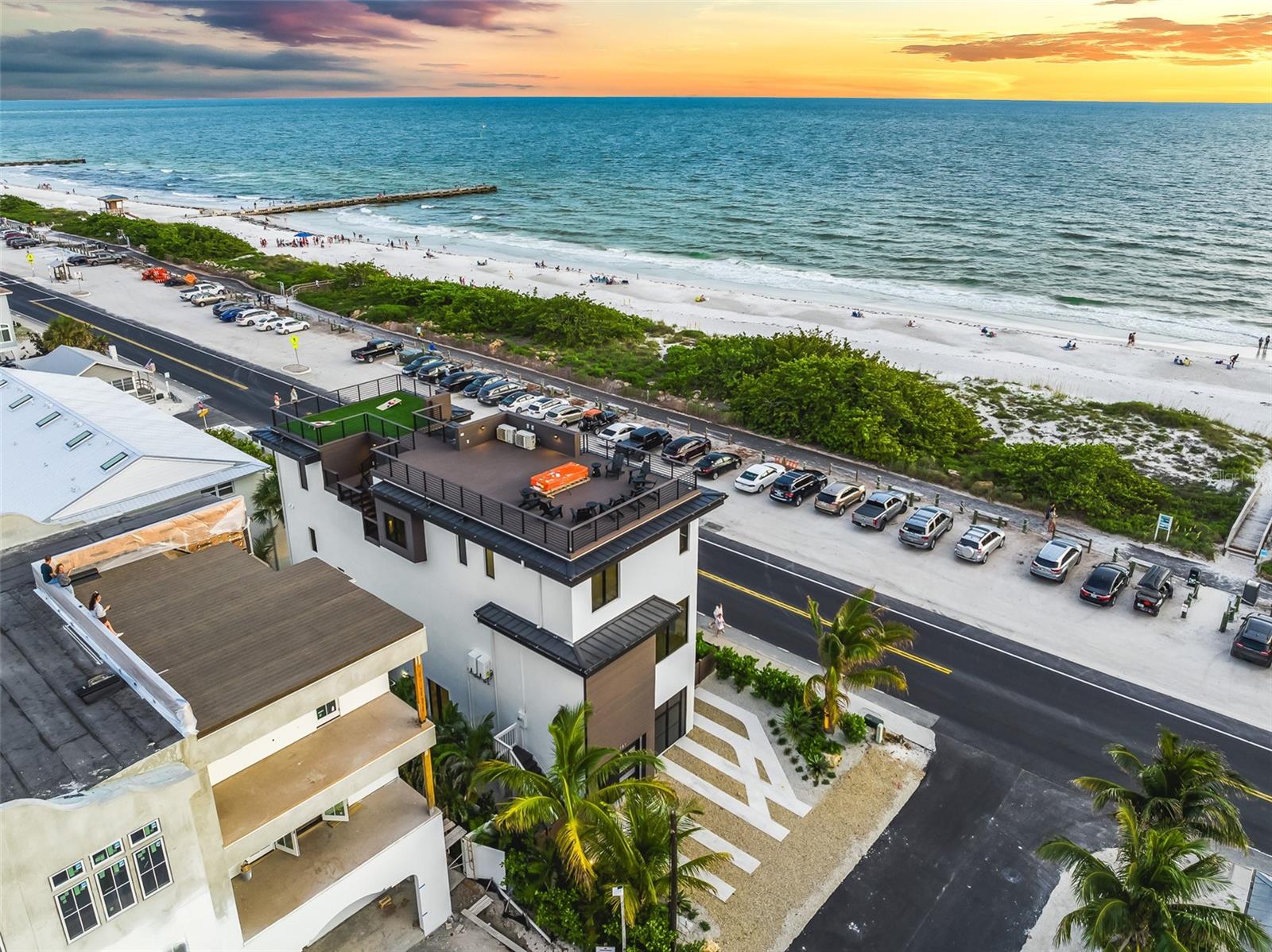CORTEZ BEACH - Residential