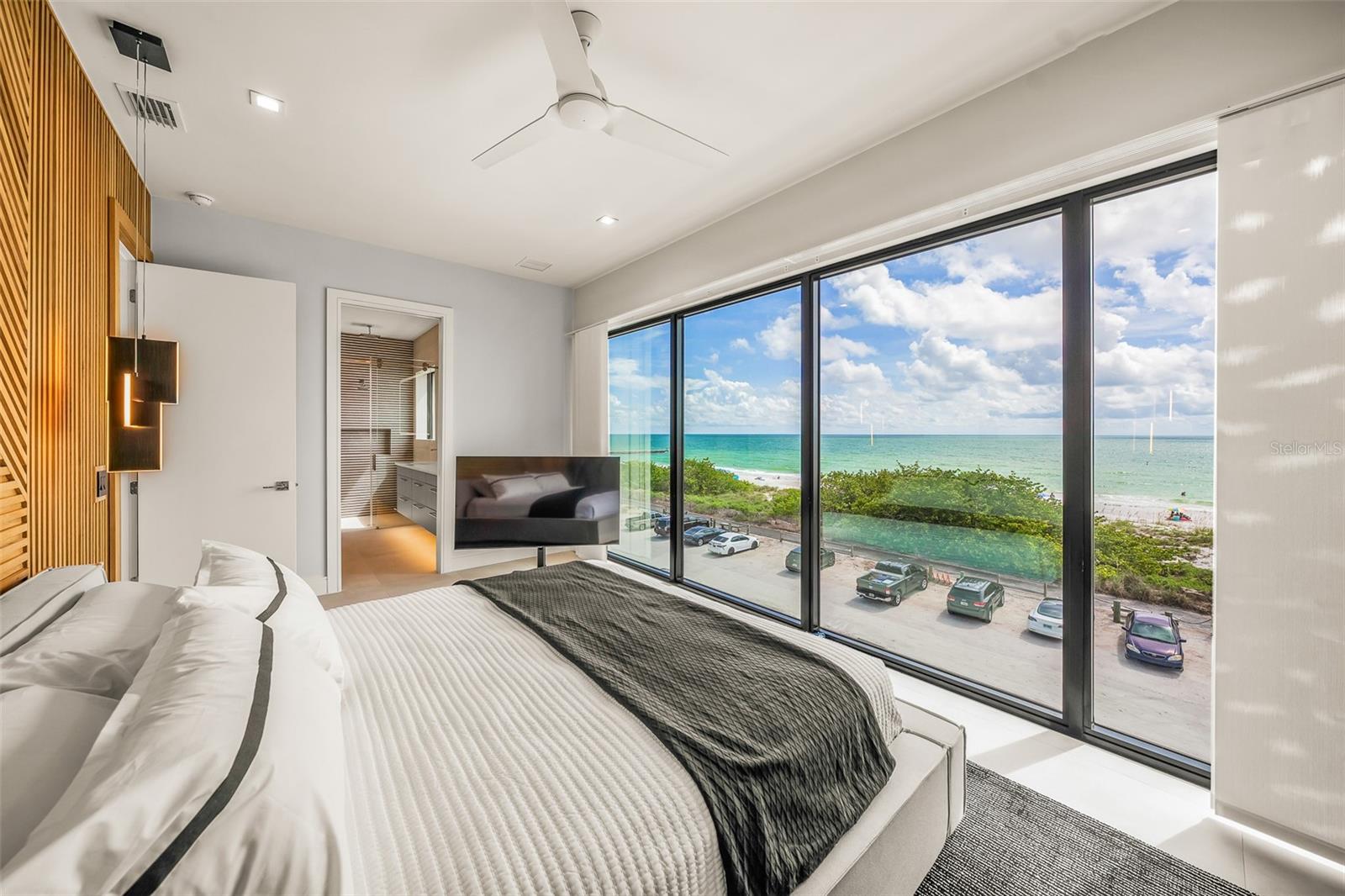 CORTEZ BEACH - Residential