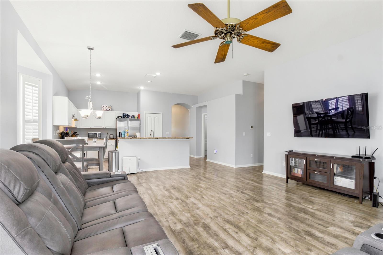 VILLAROSA PH F - Residential