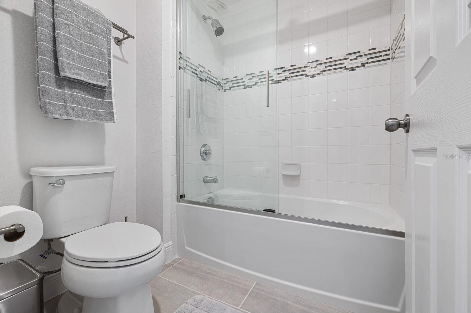 ARDMORE RESERVE PH V - Residential