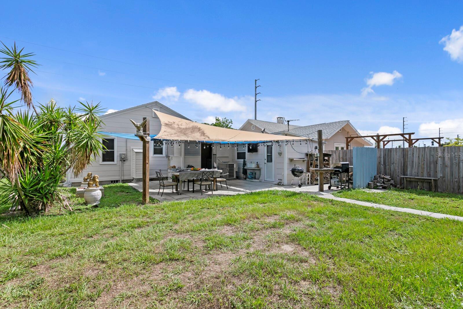 FLORAL VILLA ESTATES - Residential
