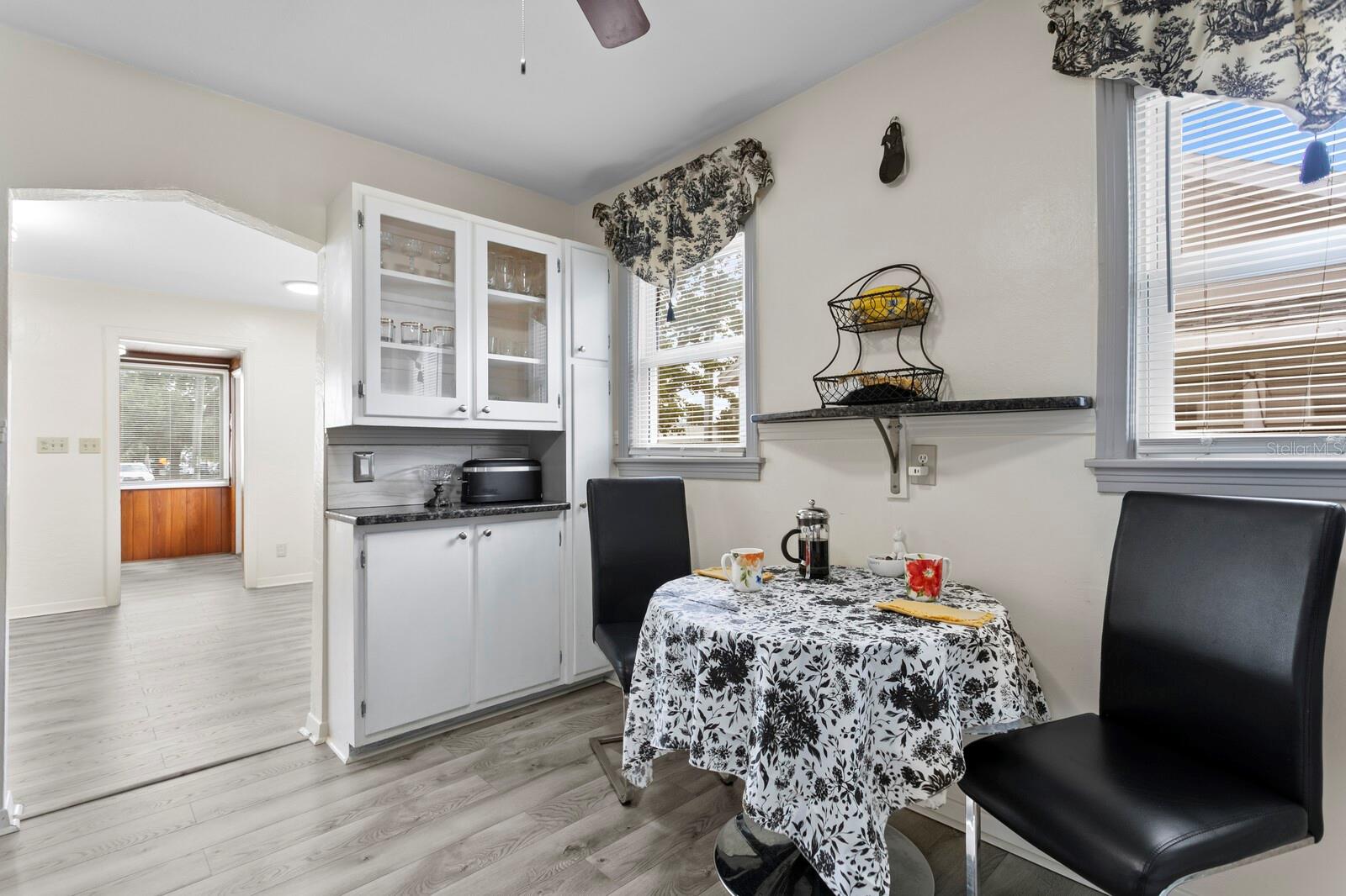 FLORAL VILLA ESTATES - Residential