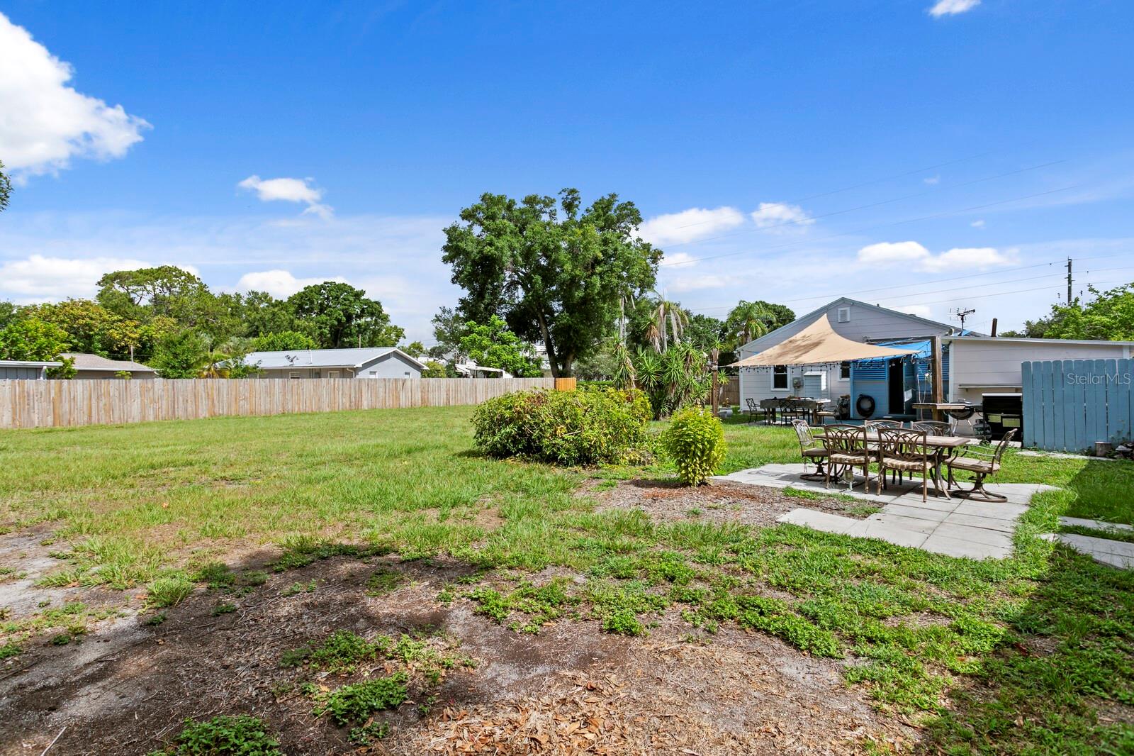 FLORAL VILLA ESTATES - Residential