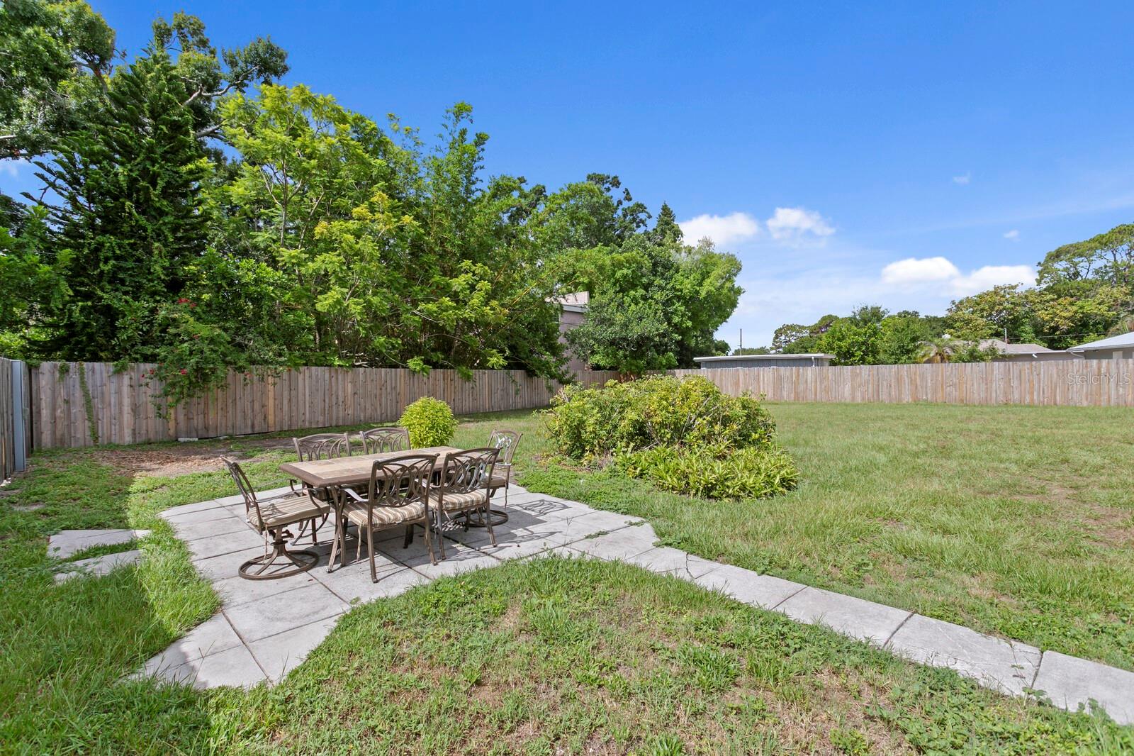 FLORAL VILLA ESTATES - Residential
