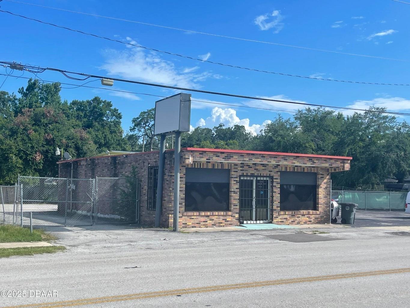 EDWARDS BLK 16 KINGSTON - Commercial Sale