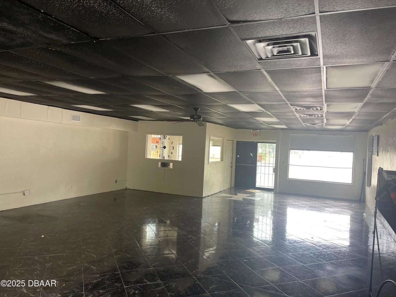 EDWARDS BLK 16 KINGSTON - Commercial Sale