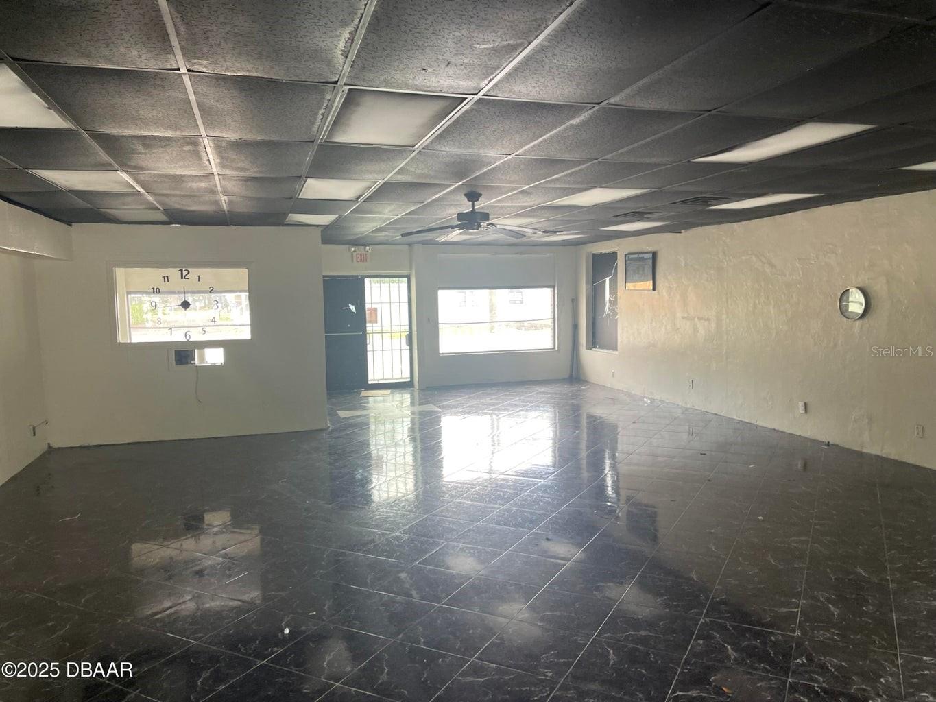 EDWARDS BLK 16 KINGSTON - Commercial Sale