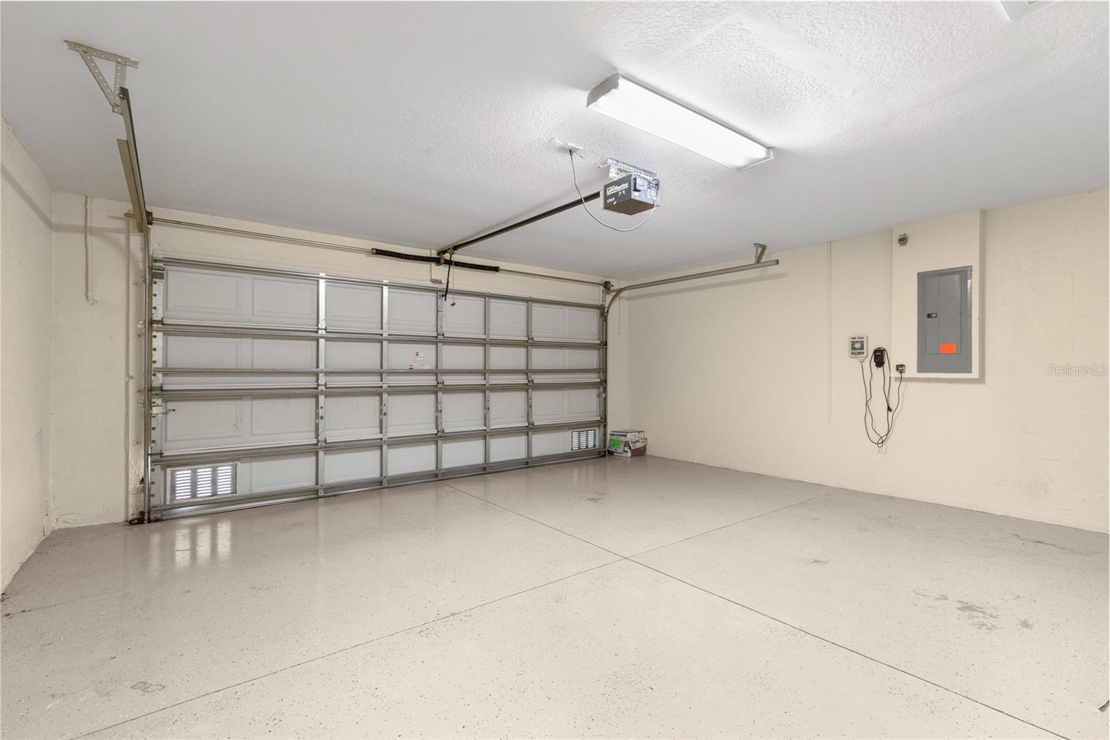 LIVE OAK PRESERVE PH 1B VILLAGE - Residential