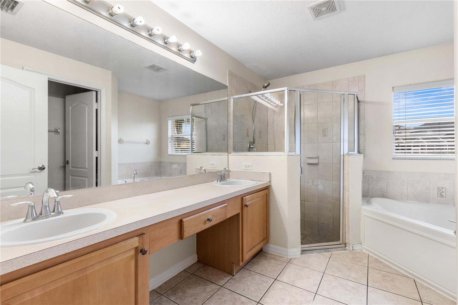 LIVE OAK PRESERVE PH 1B VILLAGE - Residential
