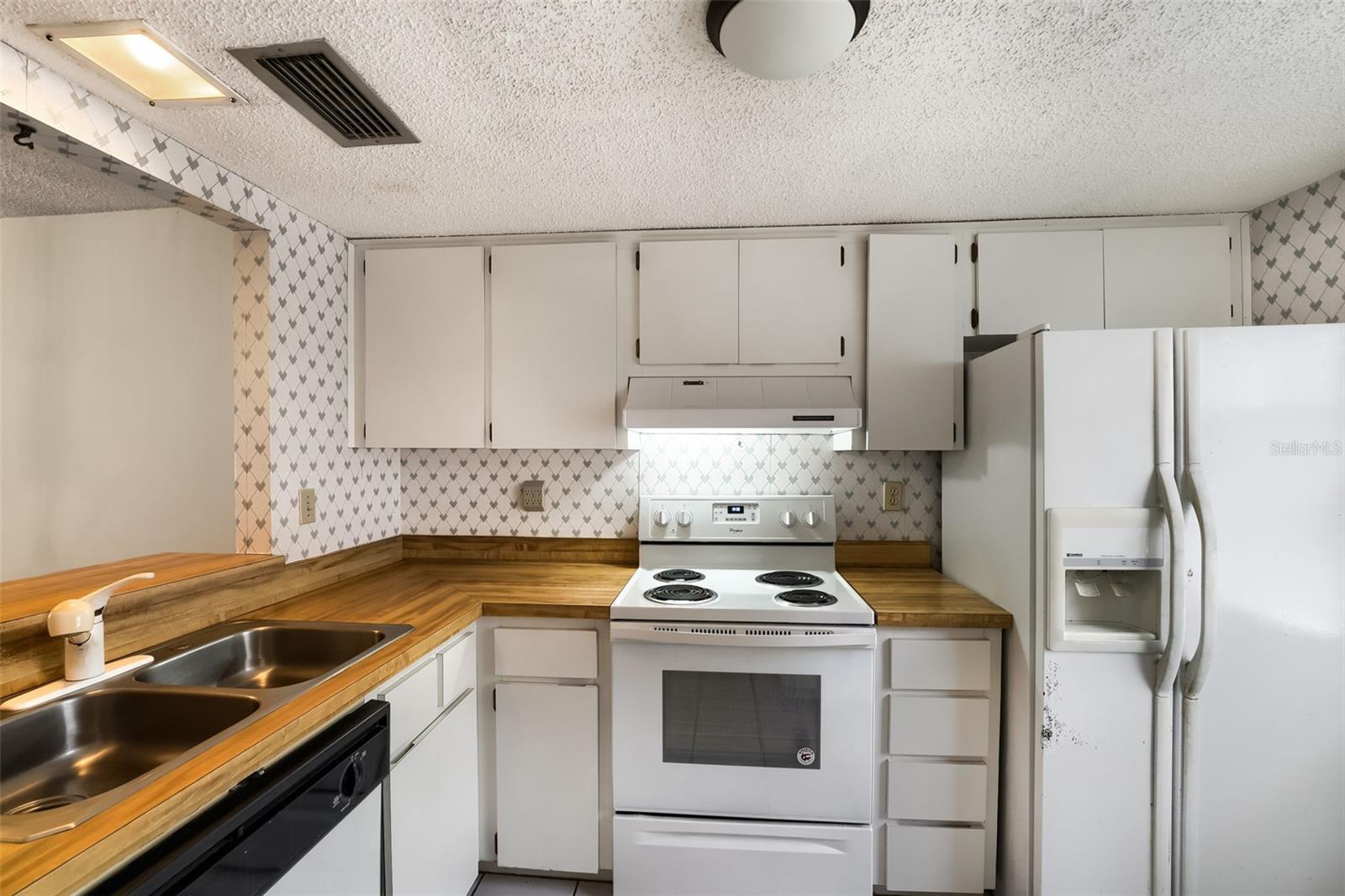 TIMBER OAKS FAIRWAY VILLAS - Residential
